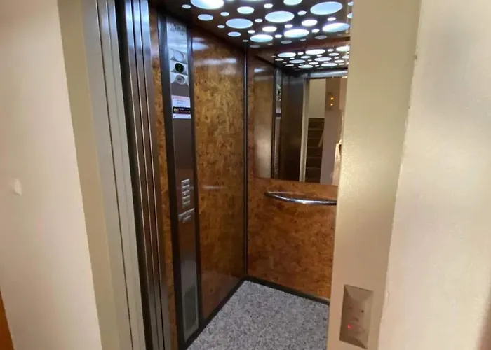 דירה Cozy Close To The *